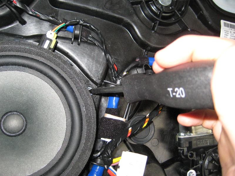 Hyundai-Elantra-Door-Panel-Removal-Speaker-Replacement-Guide-020
