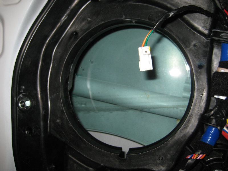 Hyundai-Elantra-Door-Panel-Removal-Speaker-Replacement-Guide-025