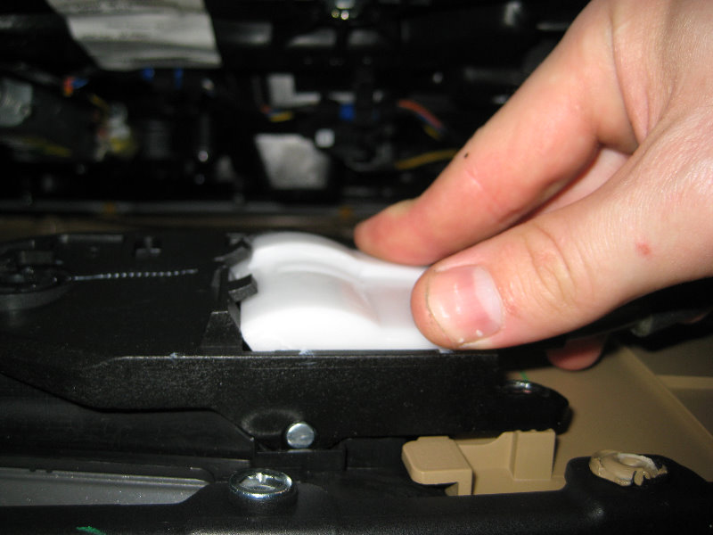 Hyundai-Elantra-Door-Panel-Removal-Speaker-Replacement-Guide-029