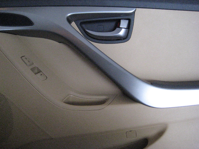 Hyundai-Elantra-Door-Panel-Removal-Speaker-Replacement-Guide-035