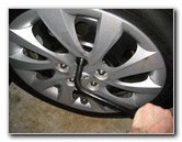 Hyundai-Elantra-Front-Brake-Pads-Replacement-Guide-037