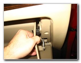 Hyundai-Santa-Fe-Cabin-Air-Filter-Element-Replacement-Guide-004