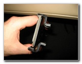 Hyundai-Santa-Fe-Cabin-Air-Filter-Element-Replacement-Guide-010