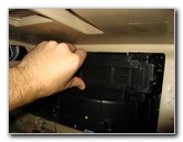 Hyundai-Santa-Fe-Cabin-Air-Filter-Element-Replacement-Guide-020