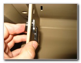 Hyundai-Santa-Fe-Cabin-Air-Filter-Element-Replacement-Guide-025