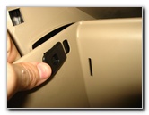 Hyundai-Santa-Fe-Cabin-Air-Filter-Element-Replacement-Guide-028