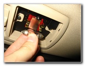 Hyundai-Santa-Fe-Cargo-Area-Light-Bulb-Replacement-Guide-007
