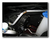 Hyundai-Santa-Fe-Headlight-Bulbs-Replacement-Guide-003