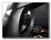 Hyundai-Santa-Fe-Headlight-Bulbs-Replacement-Guide-005