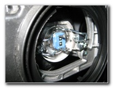 Hyundai-Santa-Fe-Headlight-Bulbs-Replacement-Guide-007