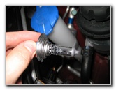 Hyundai-Santa-Fe-Headlight-Bulbs-Replacement-Guide-009
