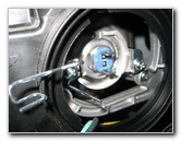 Hyundai-Santa-Fe-Headlight-Bulbs-Replacement-Guide-013