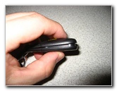Hyundai-Santa-Fe-Key-Fob-Battery-Replacement-Guide-010
