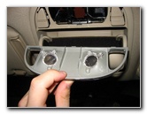 Hyundai-Santa-Fe-Overhead-Map-Light-Bulbs-Replacement-Guide-006