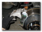 Hyundai-Santa-Fe-Rear-Brake-Pads-Replacement-Guide-021