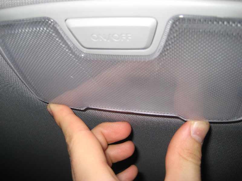 Hyundai-Sonata-Dome-Light-Bulb-Replacement-Guide-012