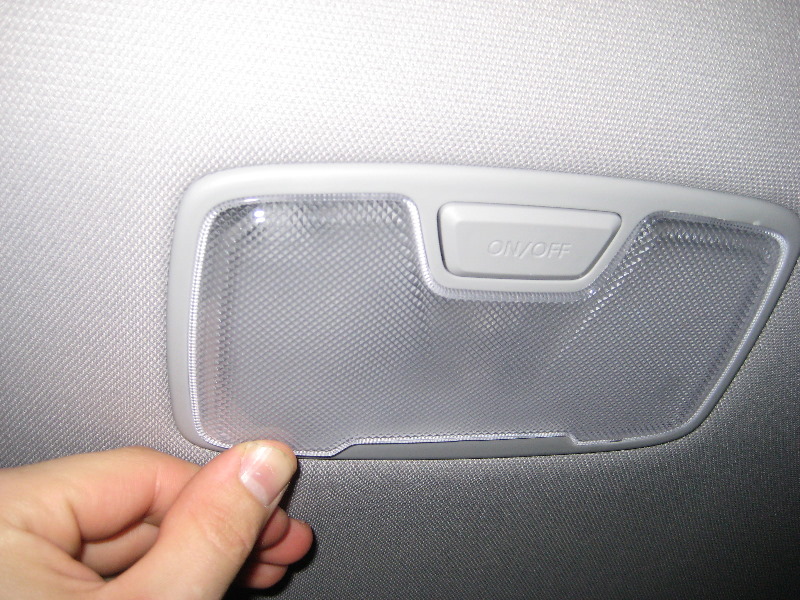 Hyundai-Sonata-Dome-Light-Bulb-Replacement-Guide-013