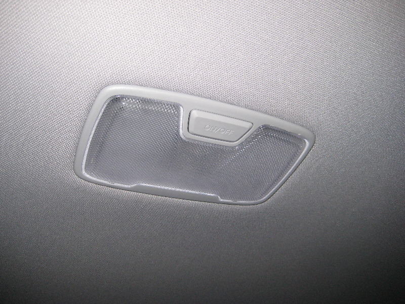 Hyundai-Sonata-Dome-Light-Bulb-Replacement-Guide-014