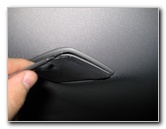 Hyundai-Sonata-Dome-Light-Bulb-Replacement-Guide-003