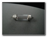 Hyundai-Sonata-Dome-Light-Bulb-Replacement-Guide-006