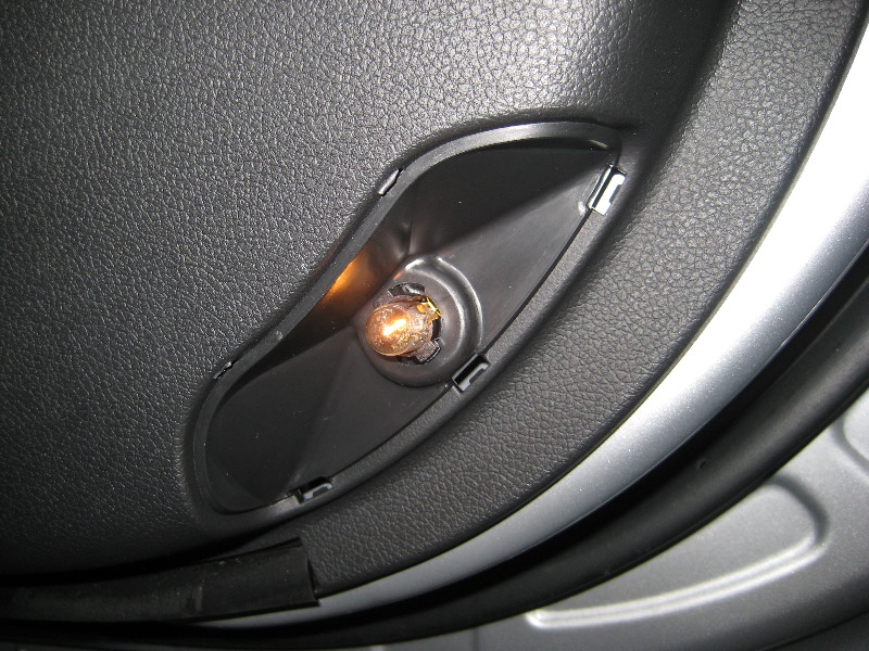 Hyundai-Sonata-Door-Courtesy-Step-Light-Bulb-Replacement-Guide-008