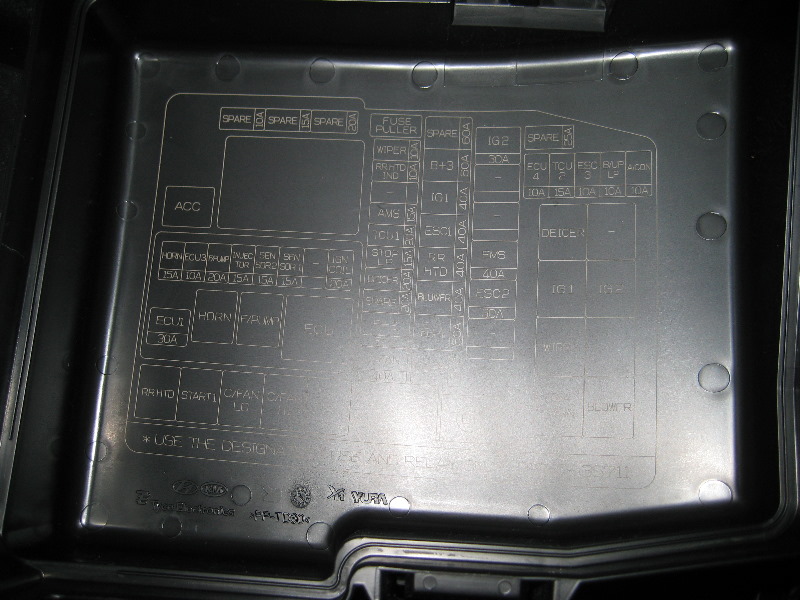Hyundai-Sonata-Electrical-Fuse-Replacement-Guide-005