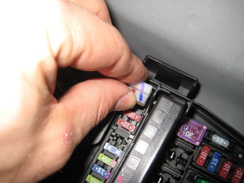 Hyundai-Sonata-Electrical-Fuse-Replacement-Guide-020