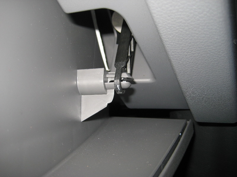 Hyundai-Sonata-HVAC-Cabin-Air-Filter-Replacement-Guide-003