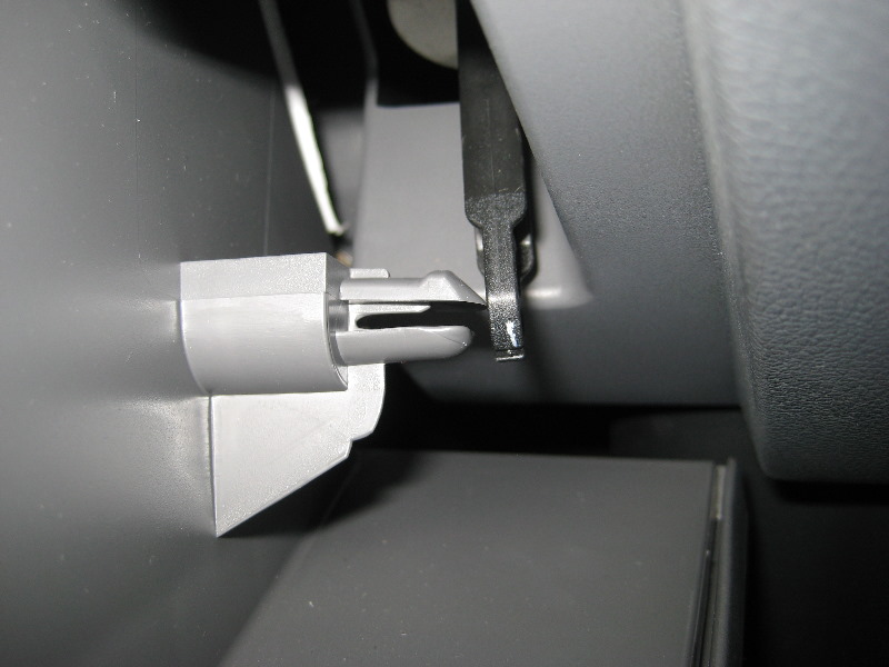 Hyundai-Sonata-HVAC-Cabin-Air-Filter-Replacement-Guide-004