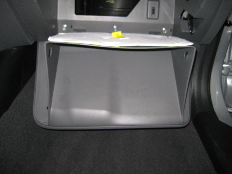 Hyundai-Sonata-HVAC-Cabin-Air-Filter-Replacement-Guide-010