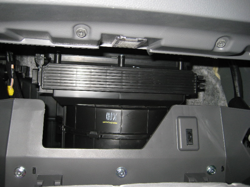 Hyundai-Sonata-HVAC-Cabin-Air-Filter-Replacement-Guide-026