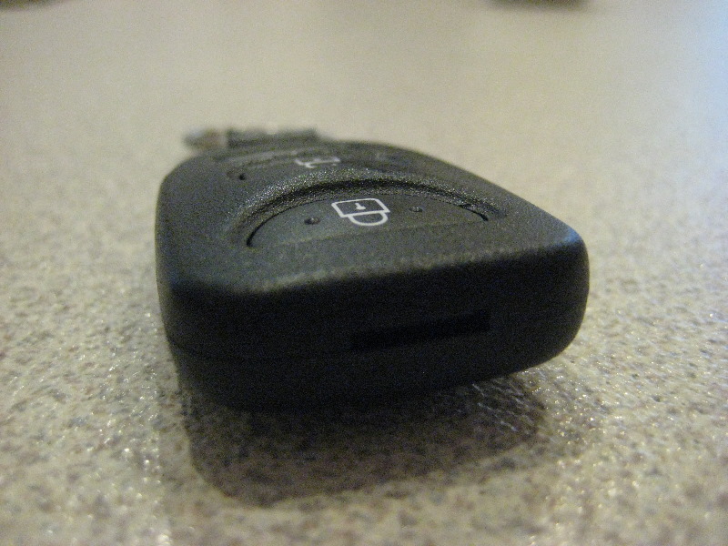 Hyundai-Sonata-Key-Fob-Battery-Replacement-Guide-002