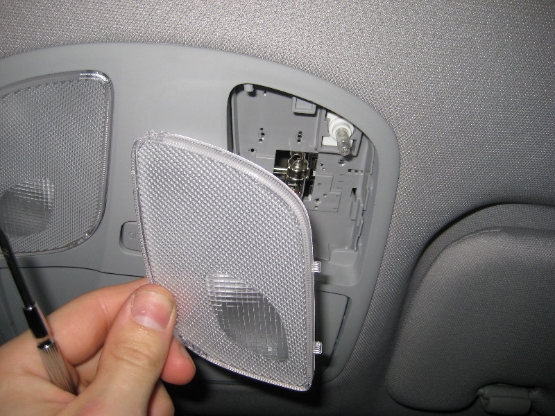 Hyundai-Sonata-Overhead-Map-Light-BulbsReplacement-Guide-003