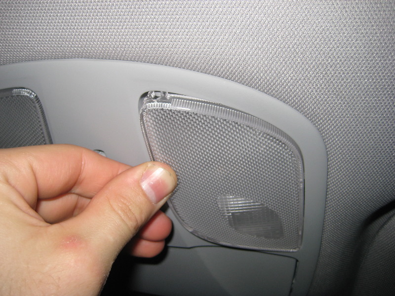 Hyundai-Sonata-Overhead-Map-Light-BulbsReplacement-Guide-012