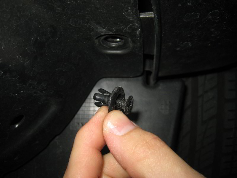 Hyundai-Tucson-Fog-Light-Bulbs-Replacement-Guide-004
