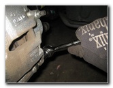 Hyundai-Tucson-Front-Brake-Pads-Replacement-Guide-008