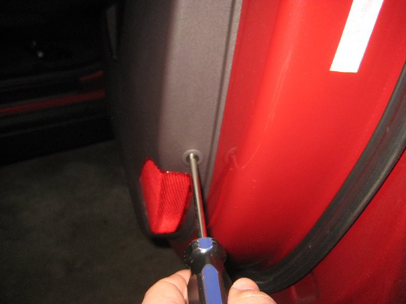 Hyundai-Tucson-Interior-Door-Panel-Removal-Guide-023