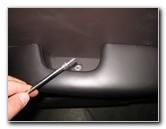 Hyundai-Tucson-Interior-Door-Panel-Removal-Guide-020