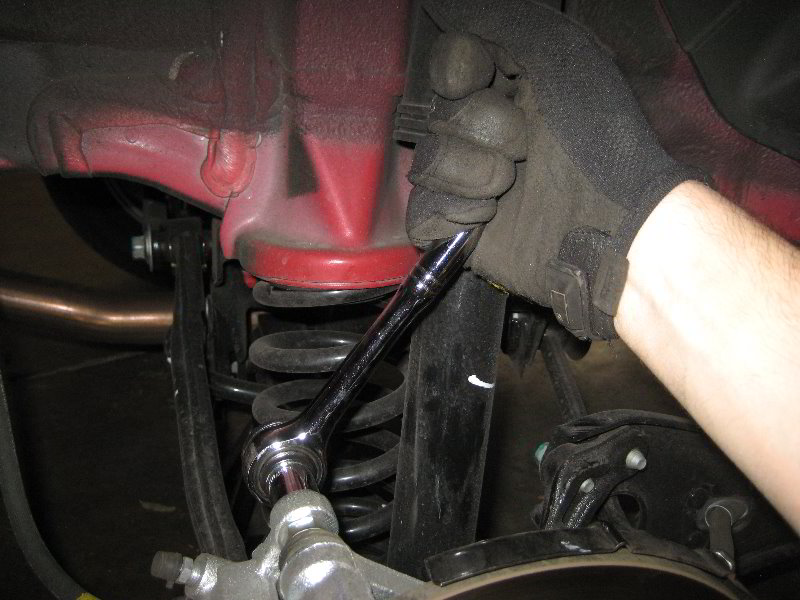 Hyundai-Tucson-Rear-Disc-Brake-Pads-Replacement-Guide-028