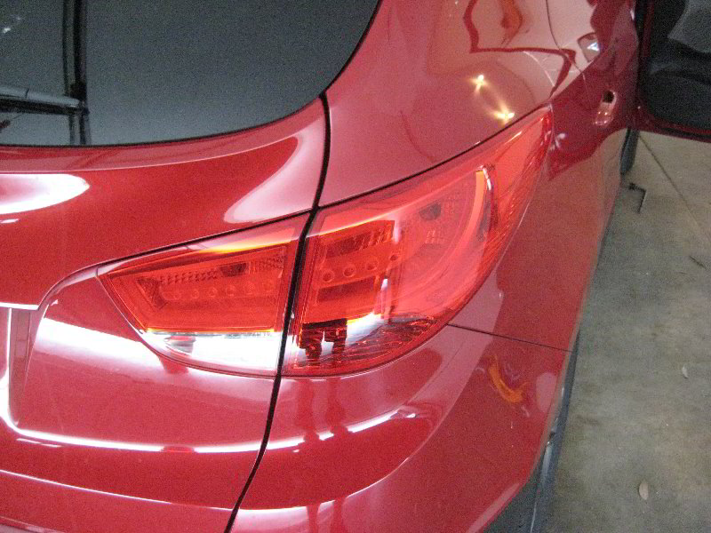 Hyundai-Tucson-Tail-Light-Bulbs-Replacement-Guide-001