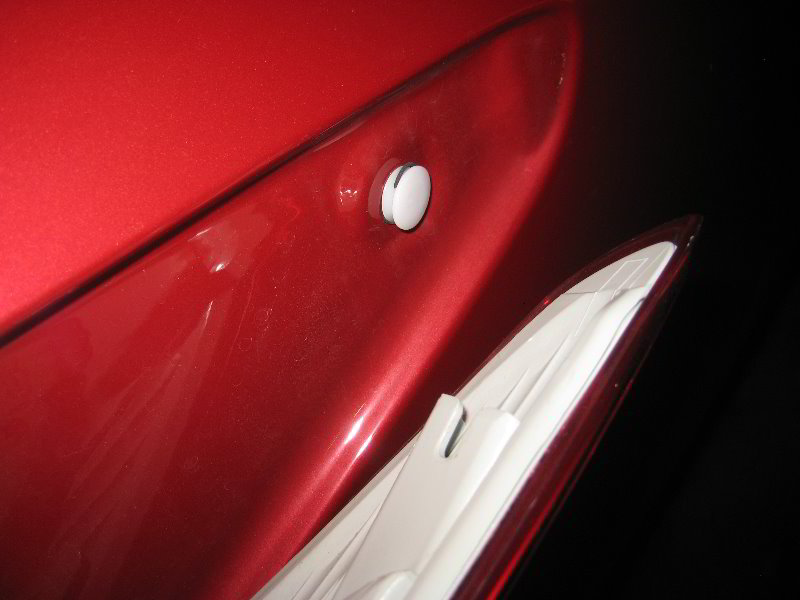 Hyundai-Tucson-Tail-Light-Bulbs-Replacement-Guide-008