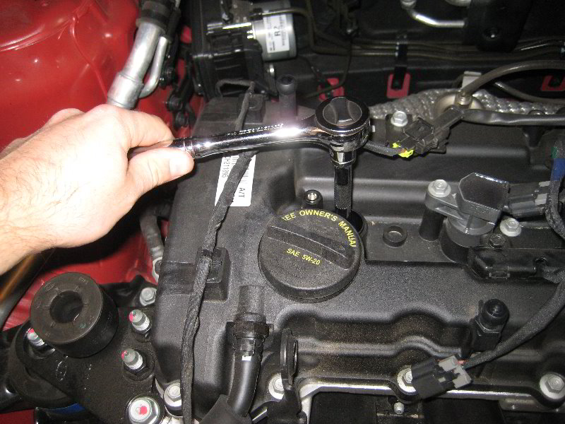 Hyundai-Tucson-Theta-II-I4-Engine-Spark-Plugs-Replacement-Guide-016