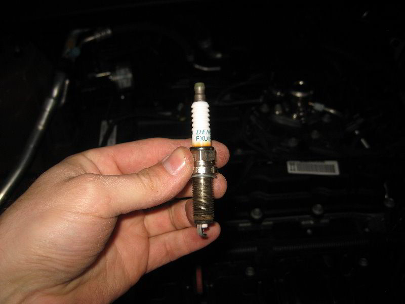 Hyundai-Tucson-Theta-II-I4-Engine-Spark-Plugs-Replacement-Guide-019
