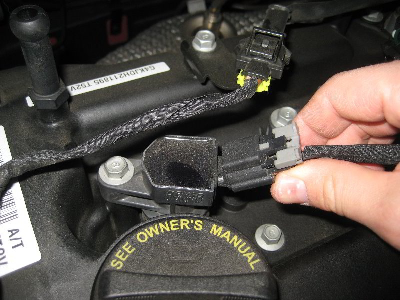 Hyundai-Tucson-Theta-II-I4-Engine-Spark-Plugs-Replacement-Guide-027