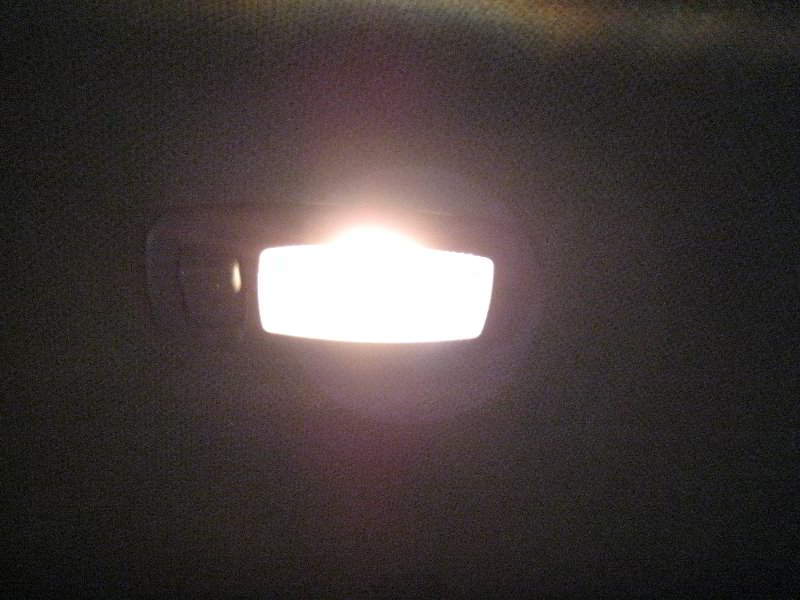Hyundai-Tucson-Vanity-Mirror-Light-Bulb-Replacement-Guide-015