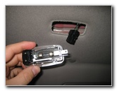 Hyundai-Tucson-Vanity-Mirror-Light-Bulb-Replacement-Guide-006