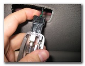 Hyundai-Tucson-Vanity-Mirror-Light-Bulb-Replacement-Guide-011