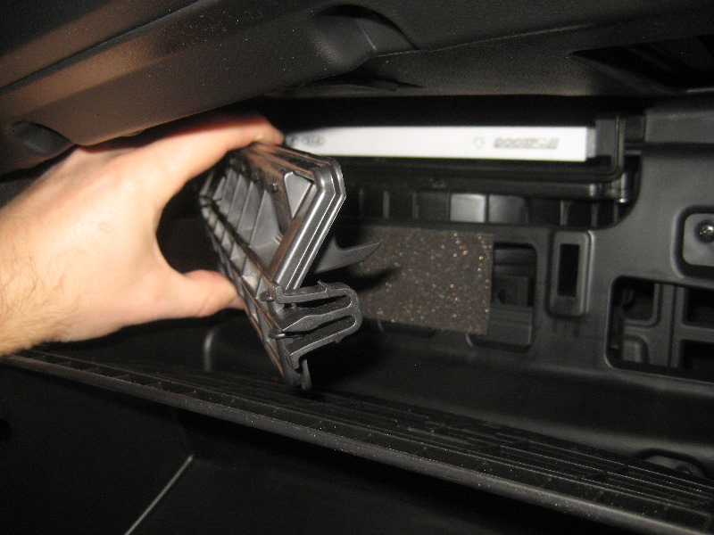 Hyundai-Veloster-Cabin-Air-Filter-Replacement-Guide-025