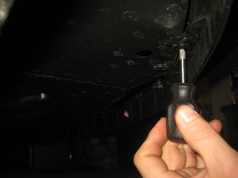 Hyundai-Veloster-Fog-Light-Bulb-Replacement-Guide-007