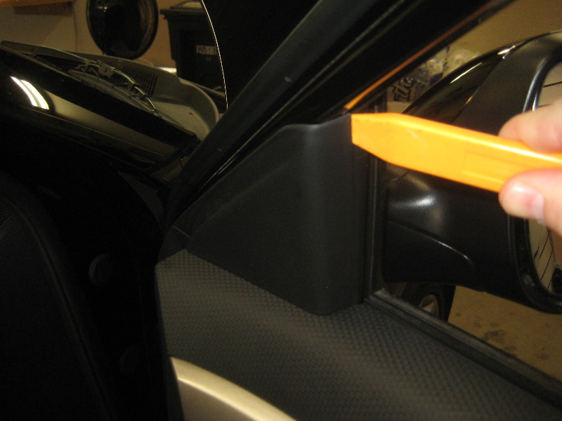 Hyundai-Veloster-Interior-Door-Panel-Removal-Guide-002